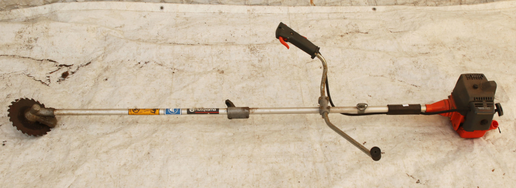 Röjsåg, Husqvarna 125D