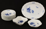 Matservisdelar 11st, "Blå blomster", Royal Copenhagen