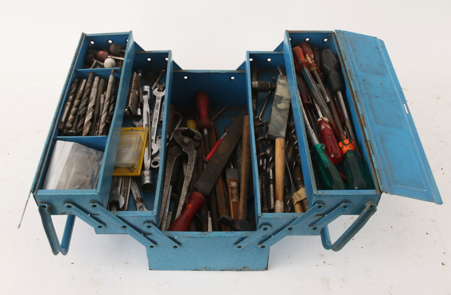 Verktygslåda med verktyg