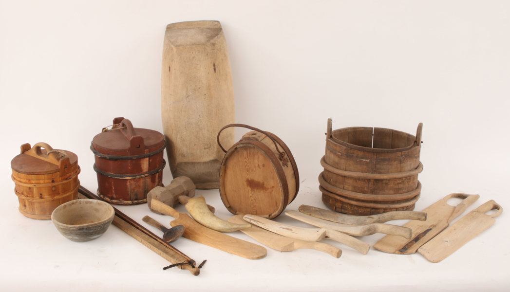 Parti allmogeföremål