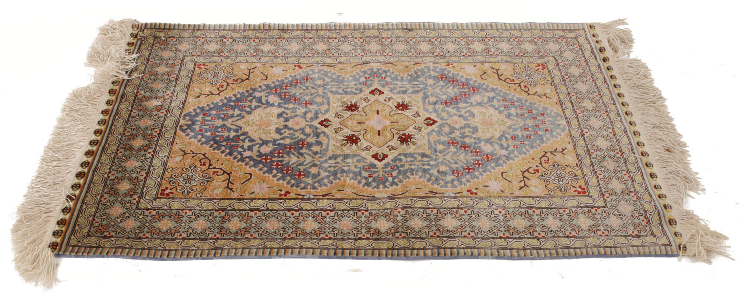 Handknuten matta, orientalisk