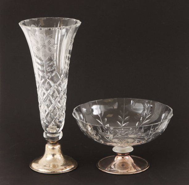 Vas och skål med silverfot, Finland