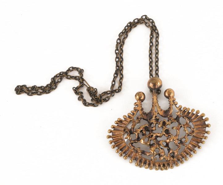 Halsband med hänge, Jorma Valo, Finland