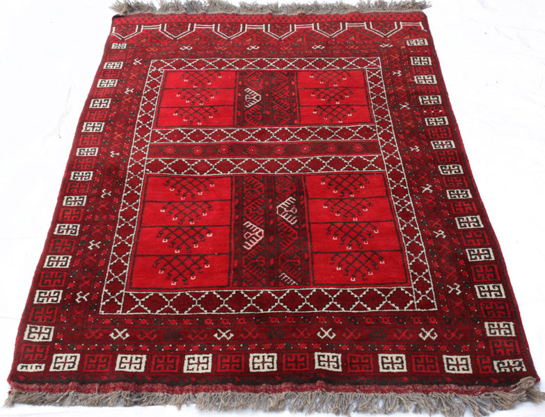 Handknuten matta, orientalisk