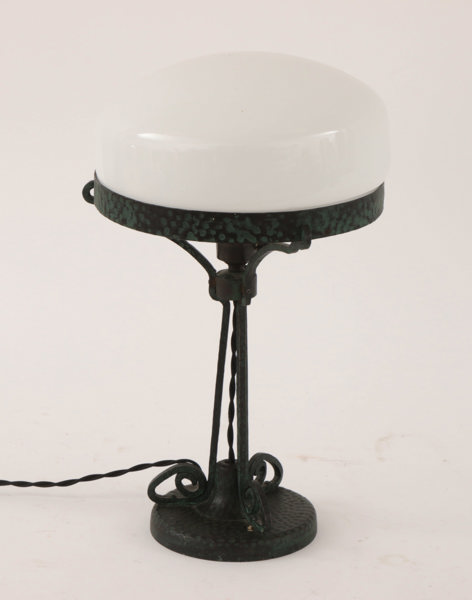 Bordslampa, 1900-talets första hälft