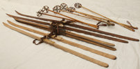 Skidor med stavar 3 par, 18/1900-tal