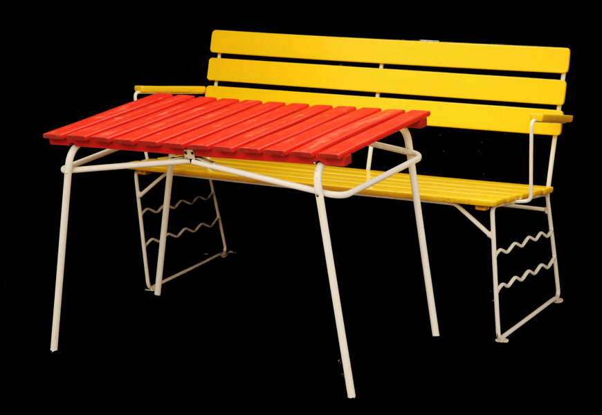 Trädgårdssoffa och bord, 1900-talets andra hälft