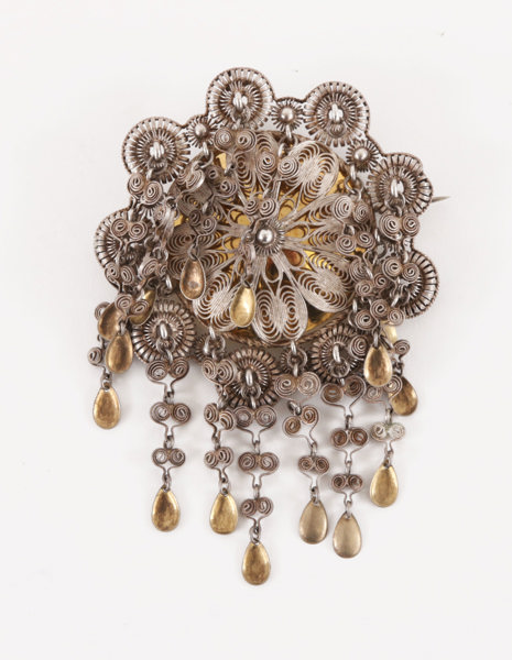 Dräktbrosch i silver