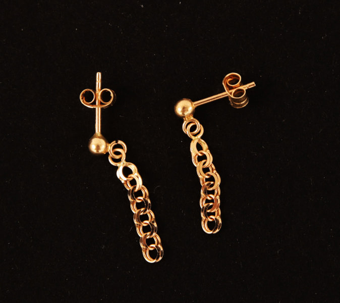 Örhängen ett par, 18k