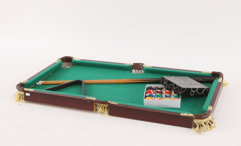 Litet biljardbord för bordsplacering