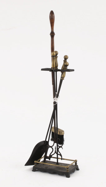 Brasställ med utensilier, 1900-tal