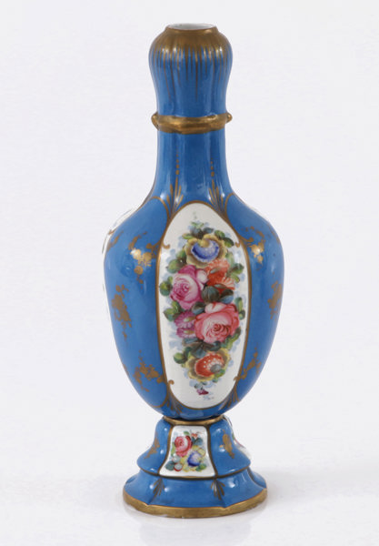 Vas med Sevres-liknande stämpel, 1800-tal