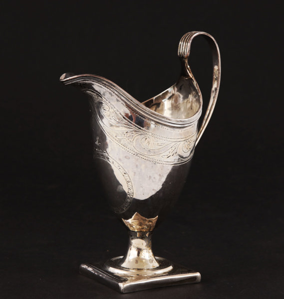Mjölkkanna i sterlingsilver, England, år 1800