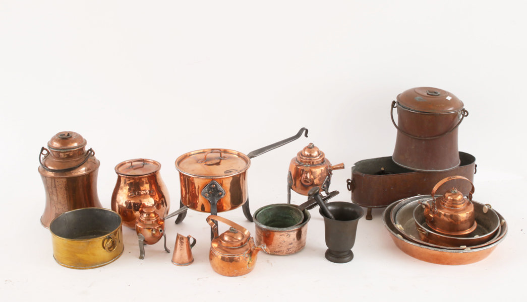 Parti koppar- och mässingsföremål, bl.a. 1800-tal