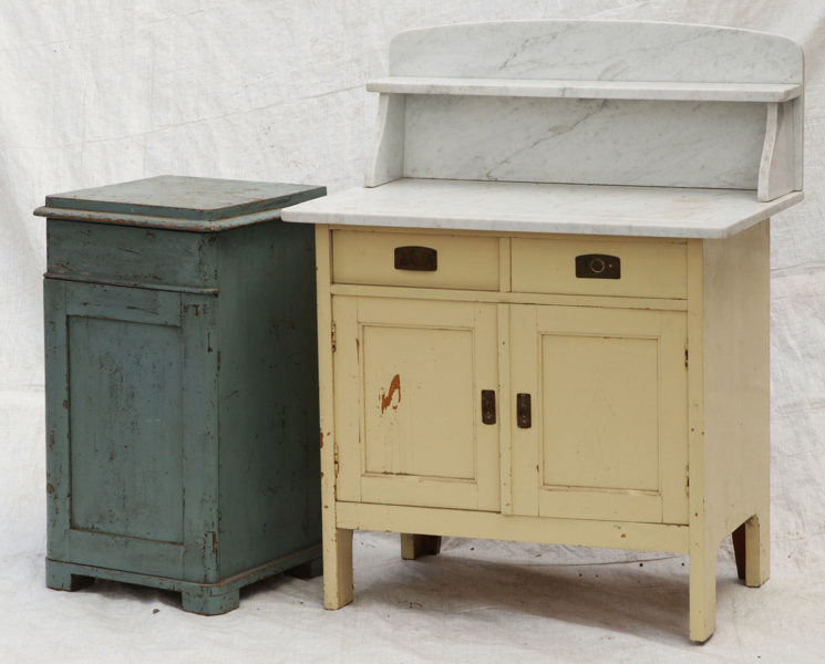 Kommoder 2st, tidigt 1900-tal