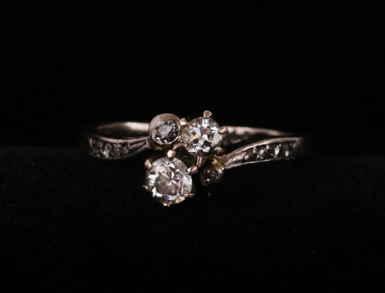 Tvillingring i 18k vitguld