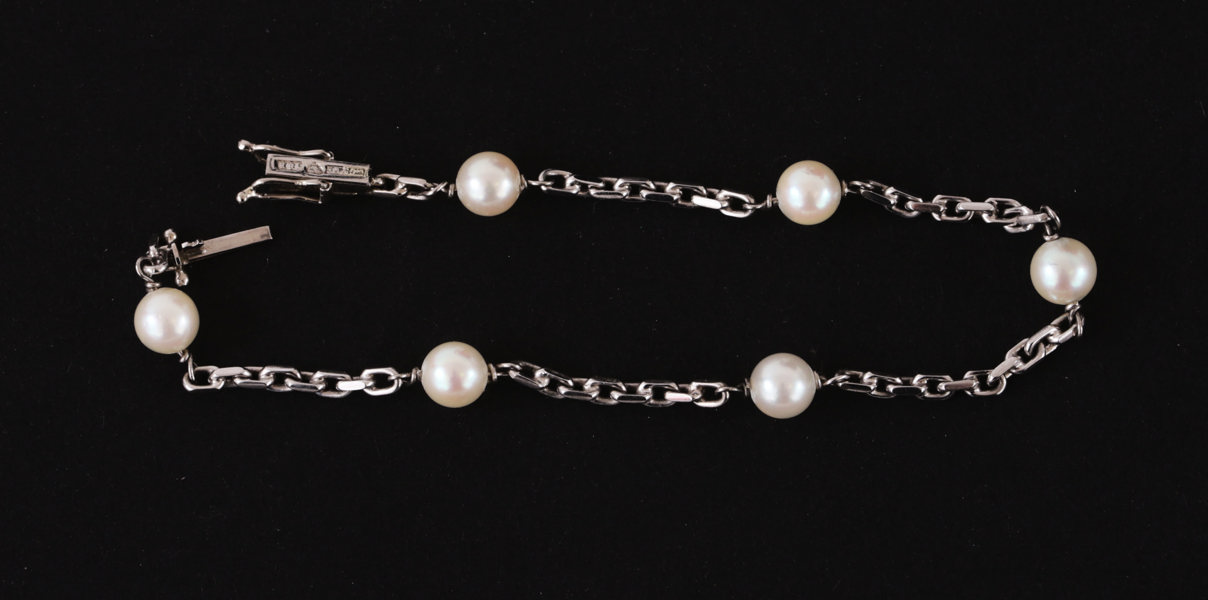 Armband i 18k vitguld