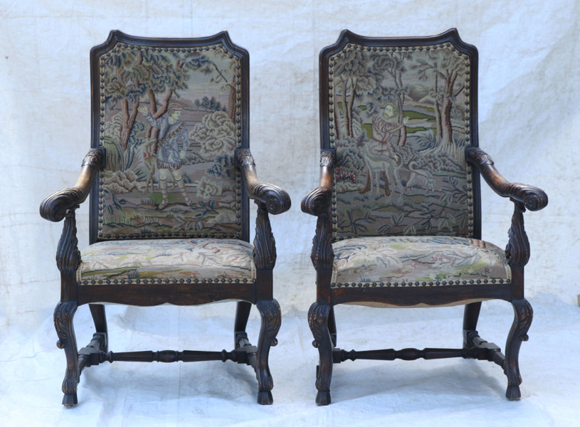 Karmstolar ett par, 1800-tal