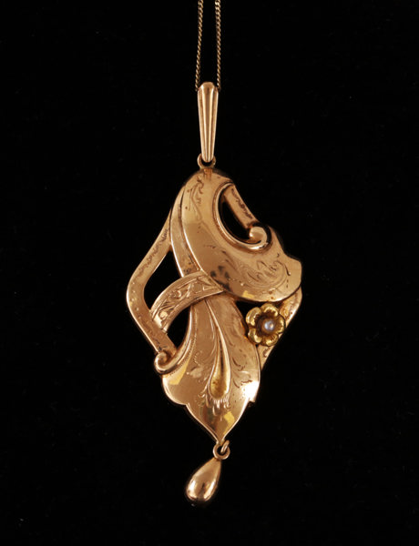 Halsband med hänge, 18k