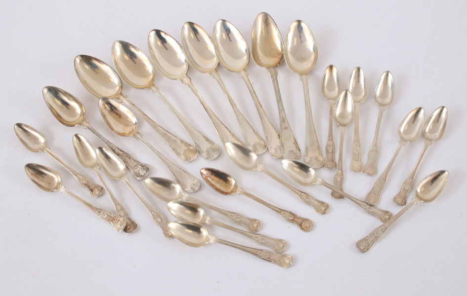 Parti mat- och teskedar, bl.a. 1800-tal