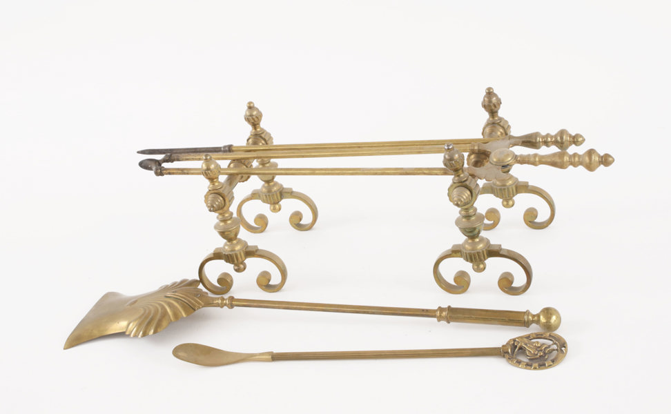 Brasställ med utensilier, 1900-tal