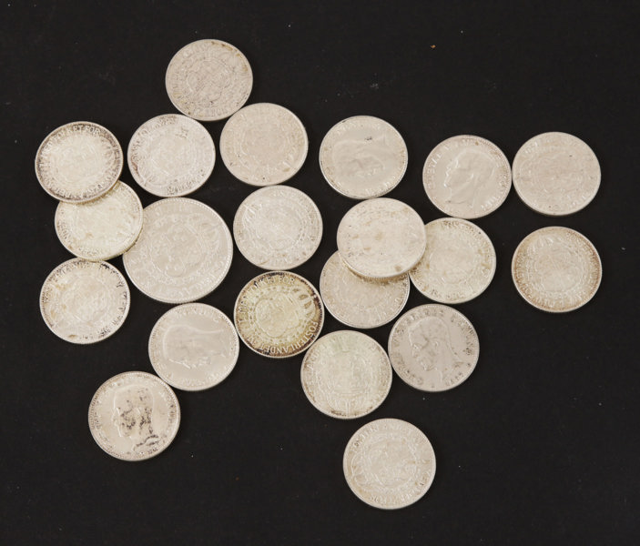 Enkronor i silver 20st samt en tvåkrona, 1930/40-tal