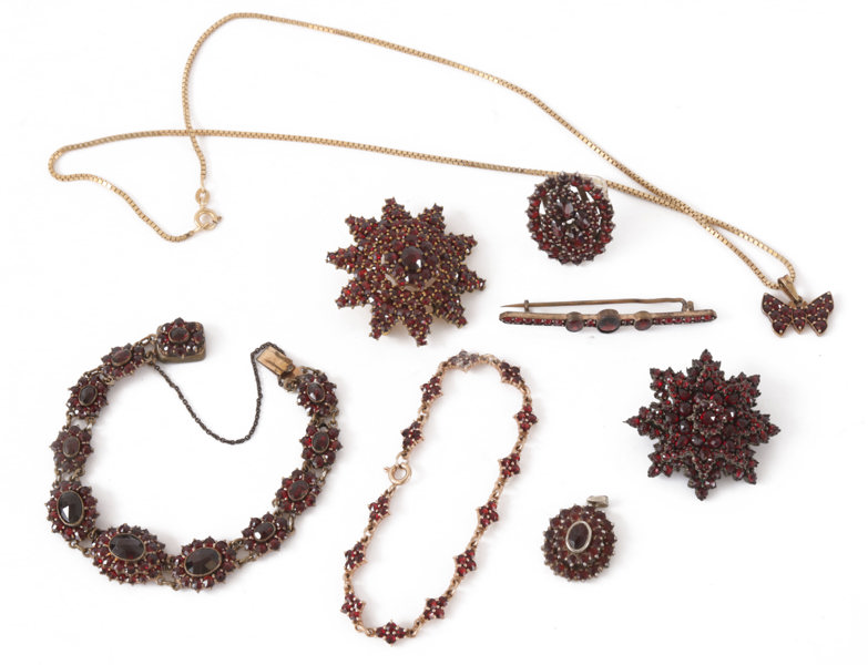 Granatsmycken 8 delar, bl.a. silver