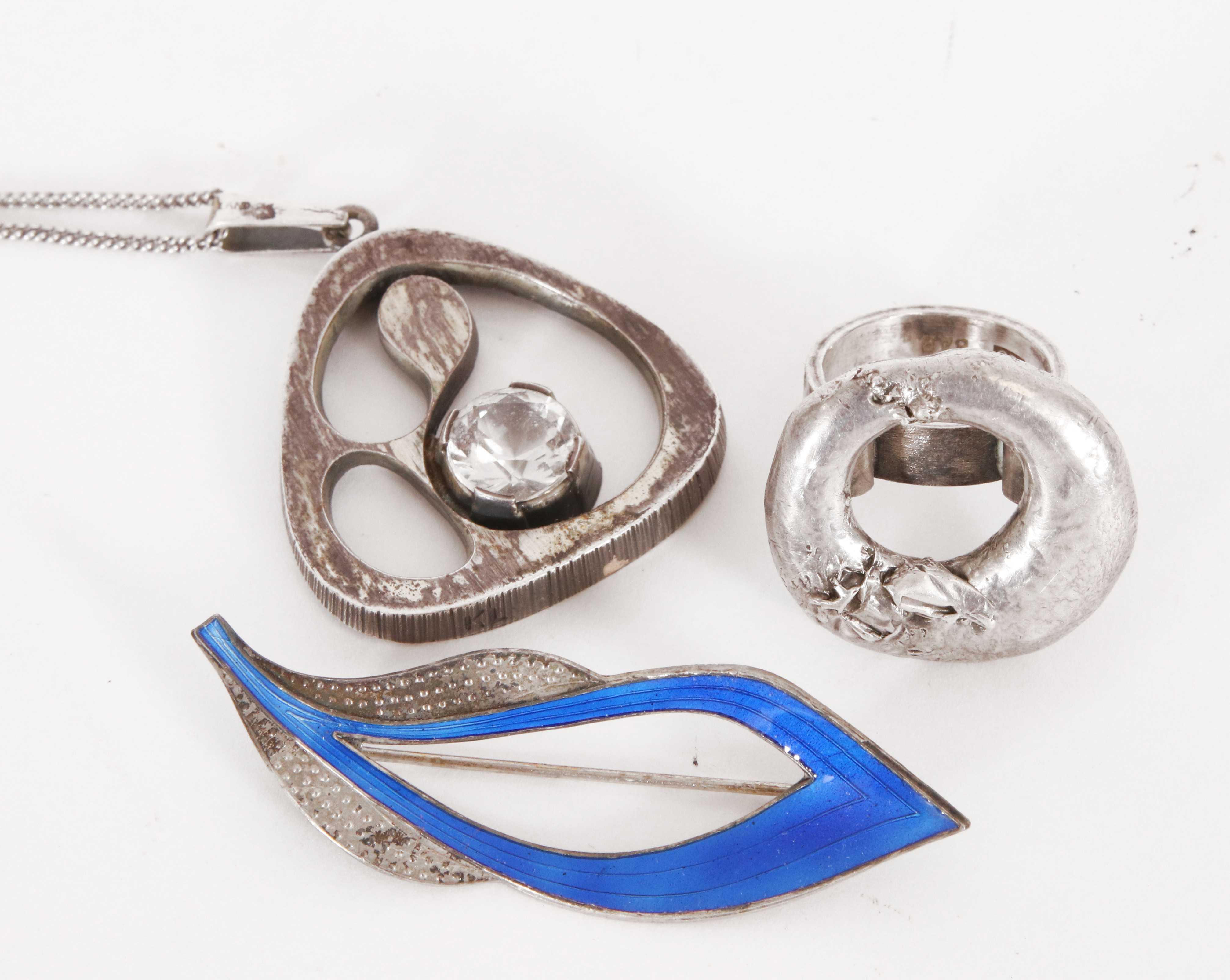 Silversmycke 3 Delar Auktion silversmycke-3-delar-auktion