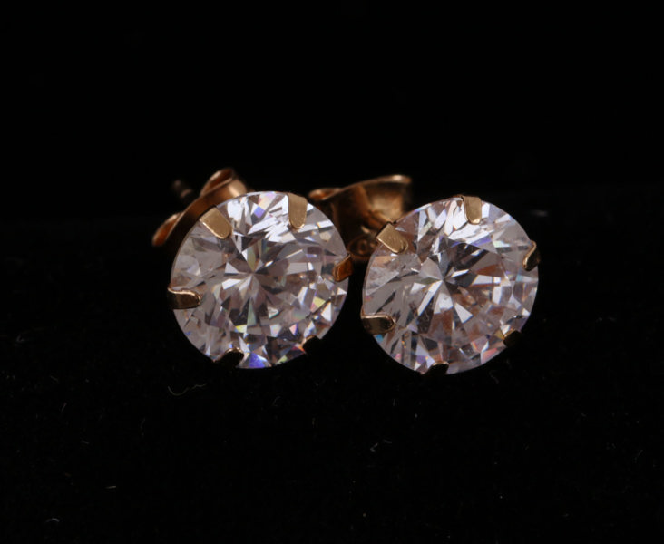 Örhängen ett par, 18k