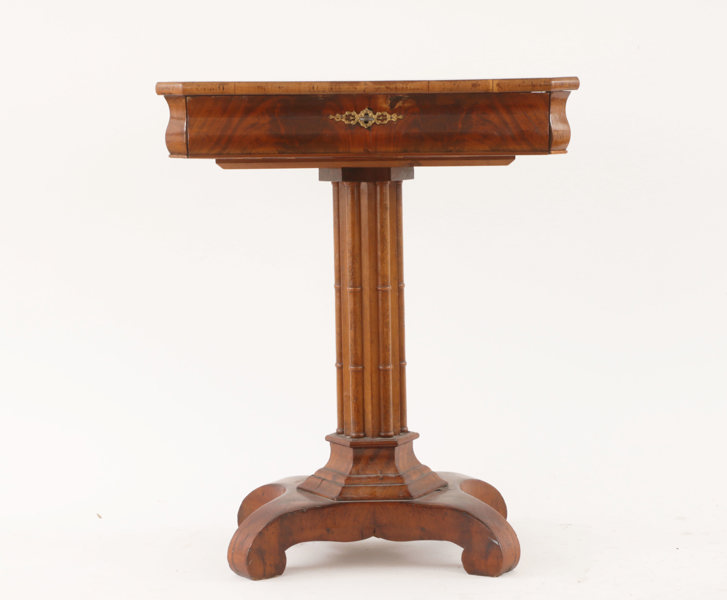 Sybord, senempire, 1800-tal