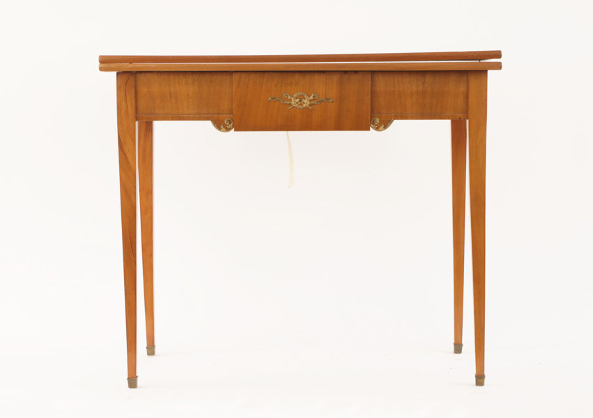 Spelbord, gustaviansk stil, 1900-talets första hälft