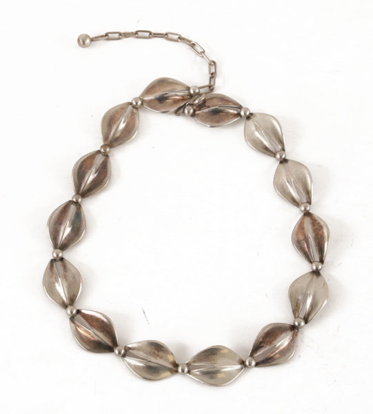 Halsband i silver, Ge-Kå, Kaplan, Stockholm