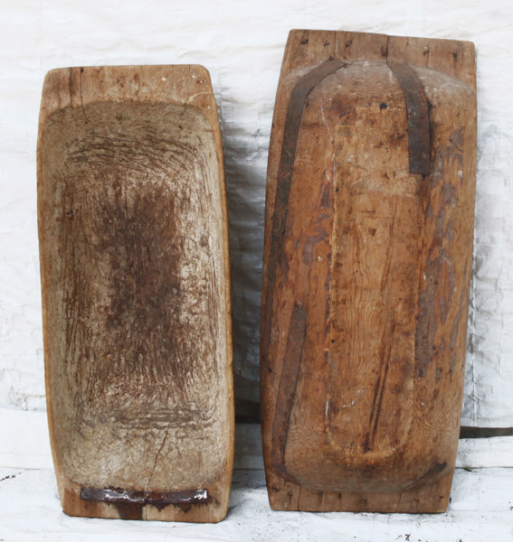 Stora tråg 2st, allmoge, 1800-tal