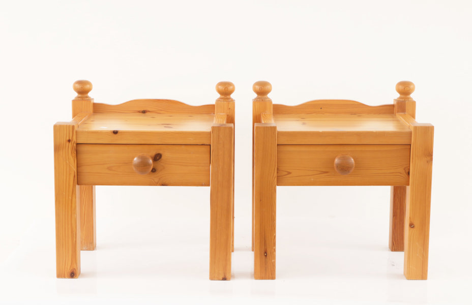 Nattduksbord ett par, 1900-talets slut