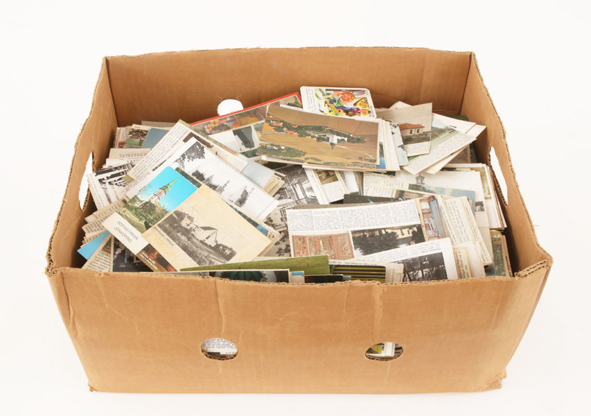 Parti vykort, mestadels motiv med kyrkor