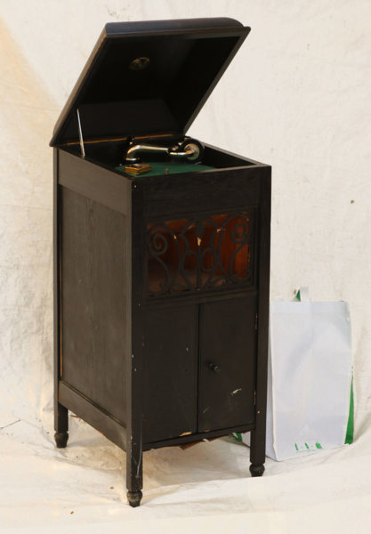 Grammofonmöbel, 1900-talets början