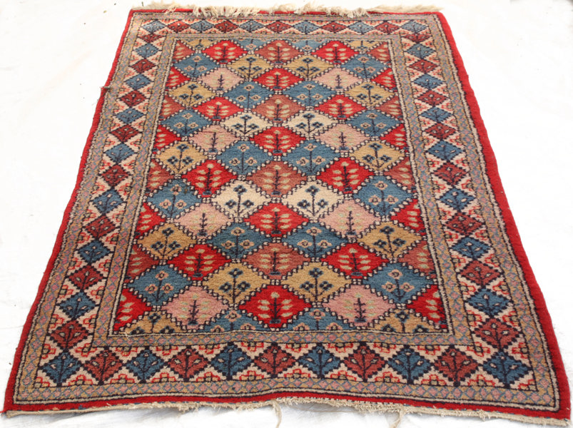 Handknuten matta, orientalisk