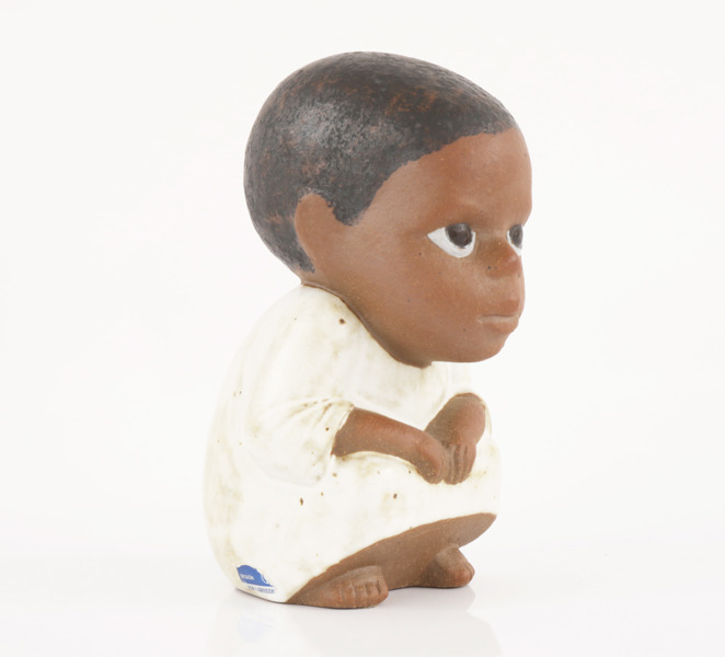 Stor figurin, "Syd", ur serien "All världens barn", Lisa Larson, Gustavsberg studio
