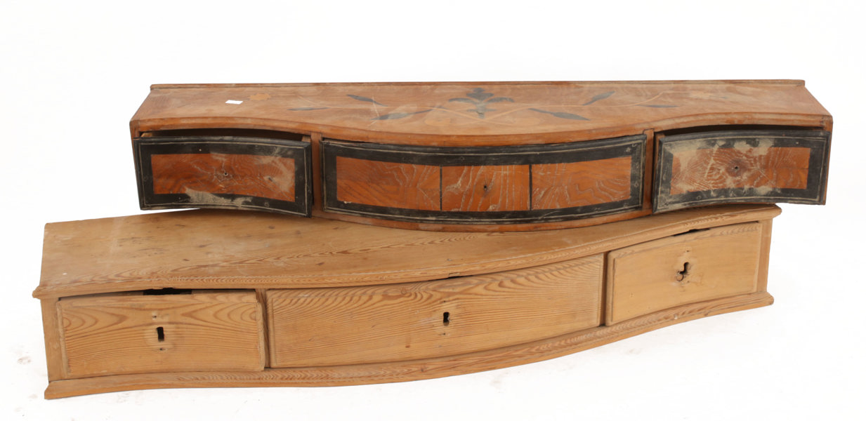 Uppsatser till byråer 2st, senbarock, 1700-tal