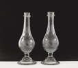 Vinägerflaskor ett par, sengustavianska, 1800-talets början