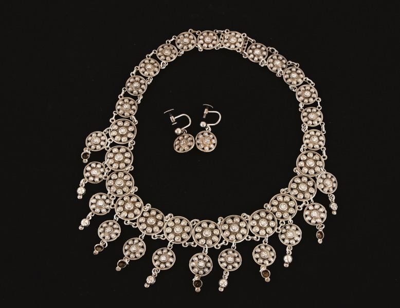 Halsband med örhängen, silver