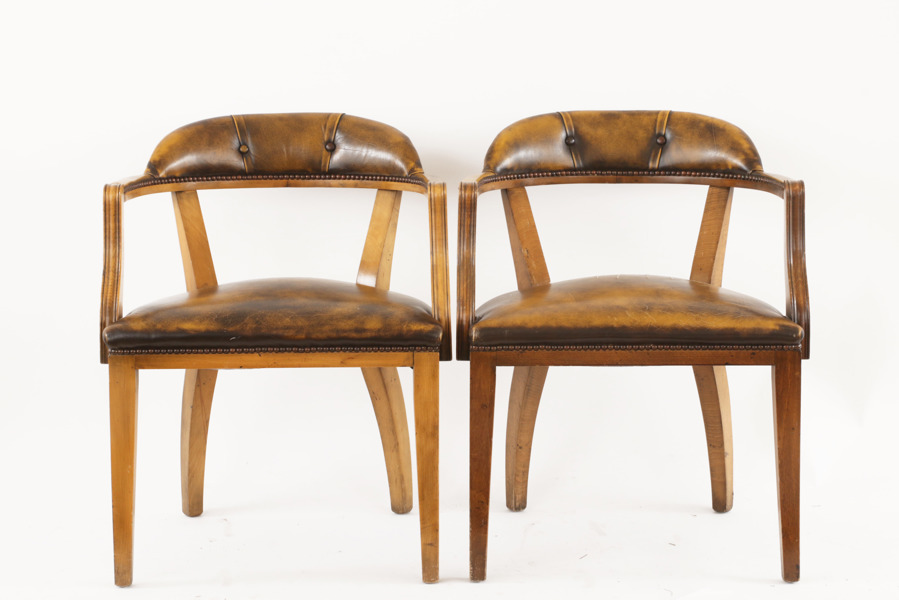 Karmstolar ett par, England, 1900-talets andra hälft