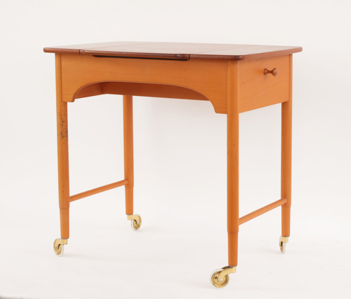 Sminkmöbel, Kerstin Hörlin Holmqvist för Nordiska Kompaniet