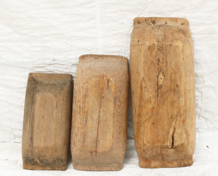 Tråg 3st, allmoge, 1800-tal