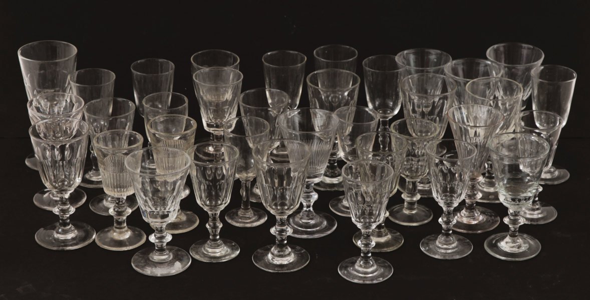 Snaps- och starkvinsglas 38st, 18/1900-tal