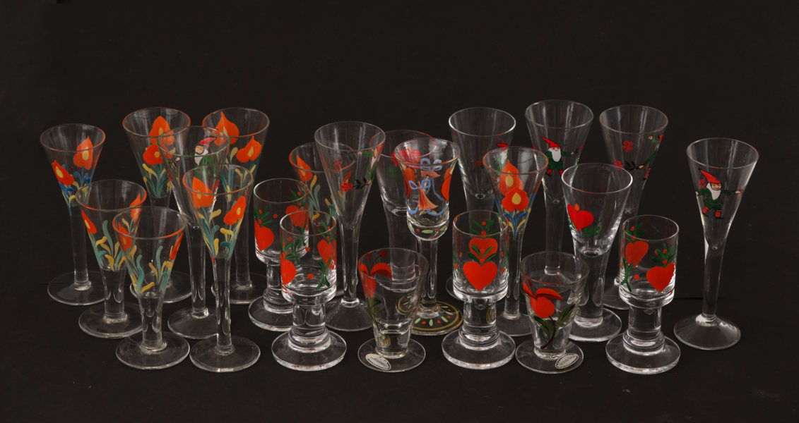 Emaljmålat glas 23 delar