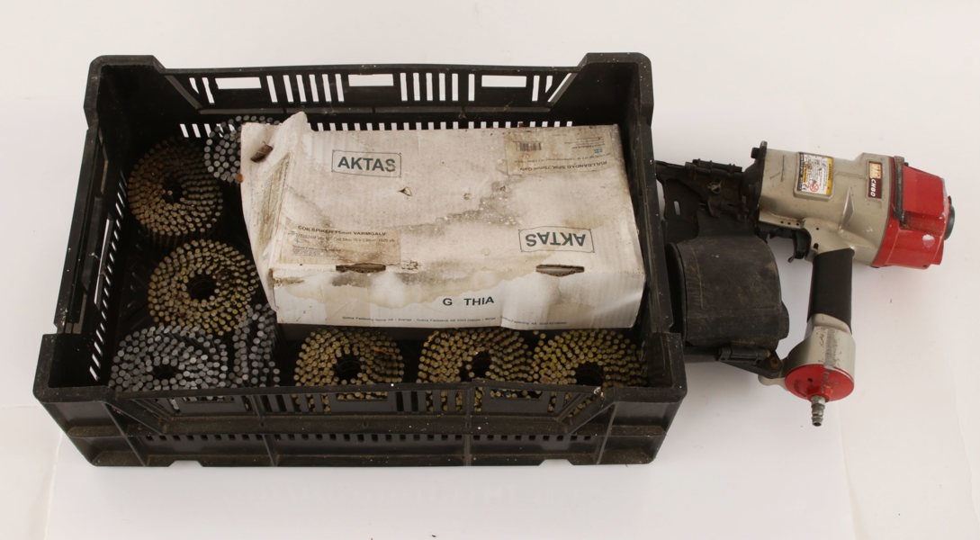 Tryckluftsdriven spikpistol, Max CN80