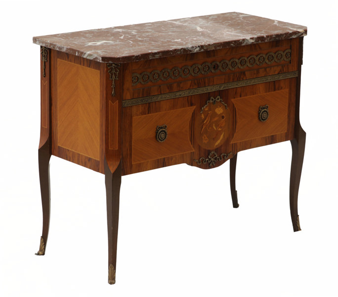 Byrå, gustaviansk stil, 1900-tal