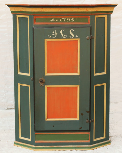 Vägghörnskåp, allmoge, daterat 1795