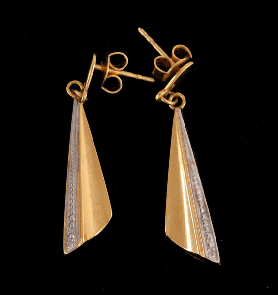 Örhängen ett par, 18k